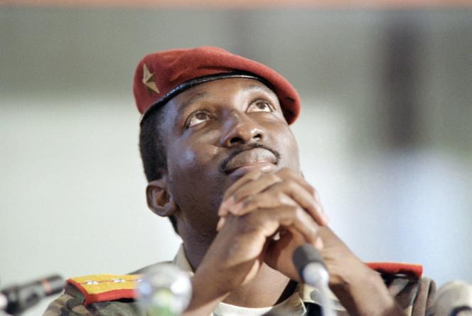 Au Burkina Faso, l'ex-président Thomas Sankara élevé au rang de « héros de la nation »